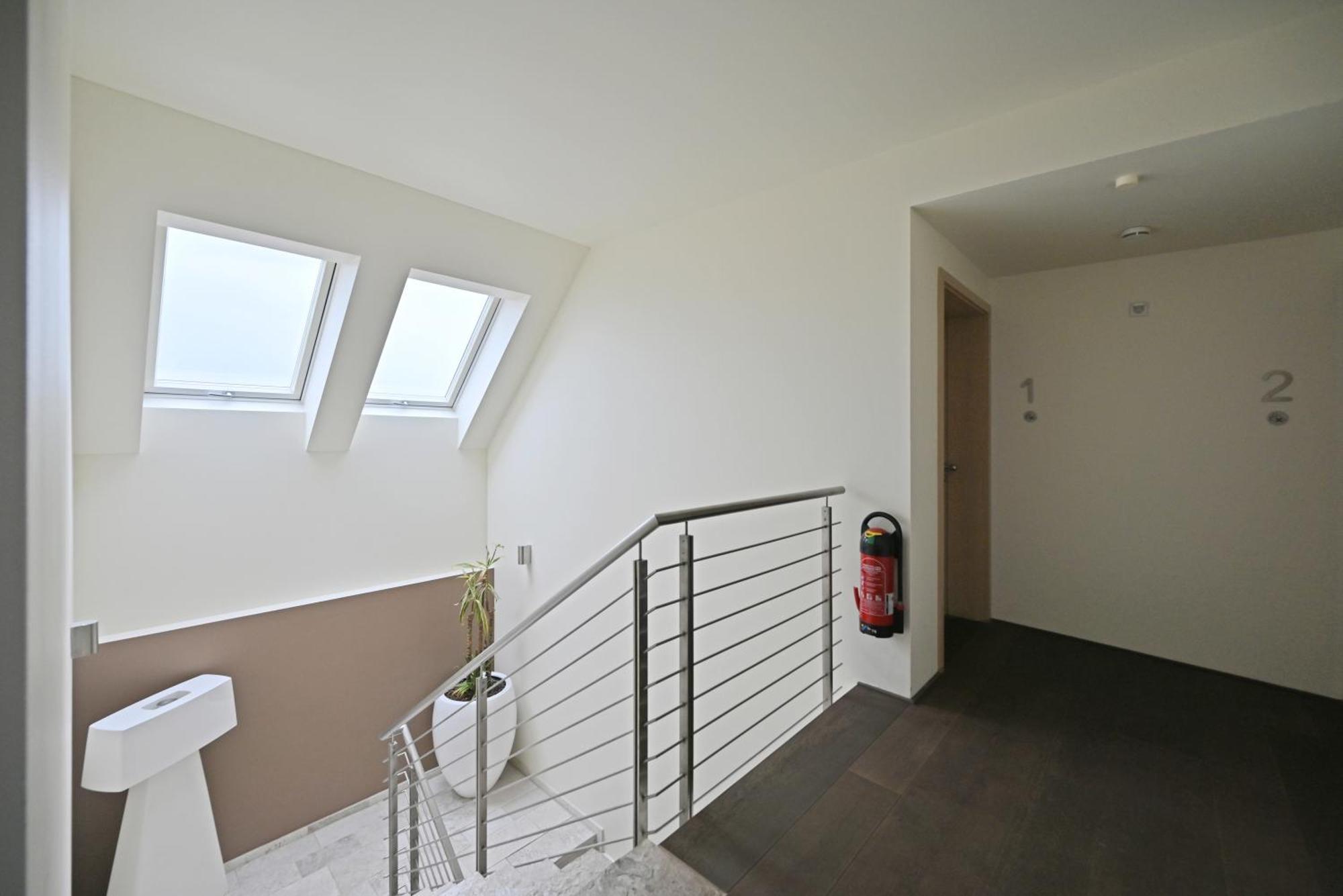 Modernes & Gepflegtes Hotelzimmer Mit Kueche! Bernstadt  Dış mekan fotoğraf